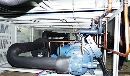 化工反應釜冷卻用水冷螺桿式冷水機組